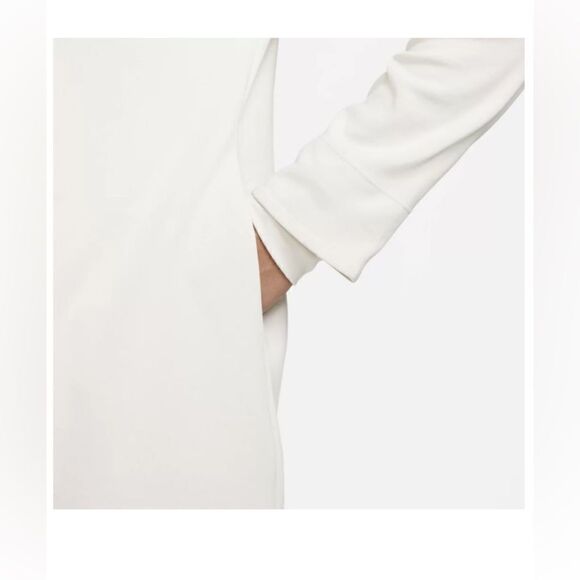 Nike Women's Maternity Reversible Pullover - Picture 7 of 11